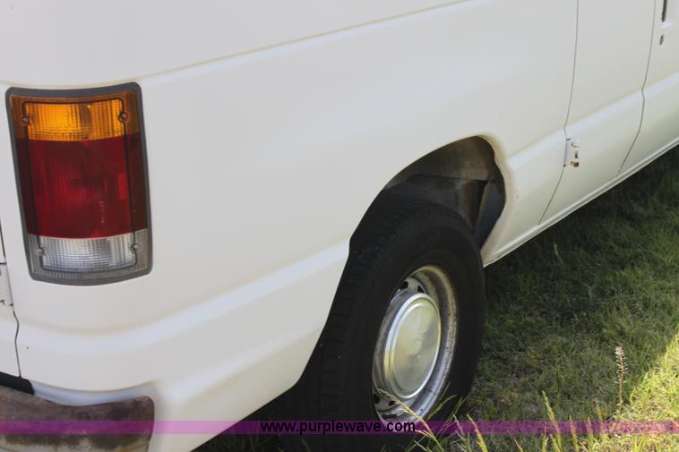 image for item I7414 1992 Ford Club Wagon E11 van