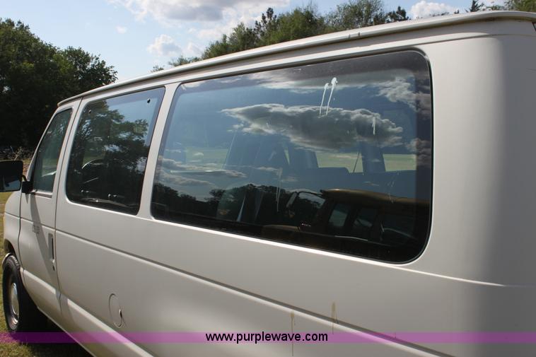 image for item I7414 1992 Ford Club Wagon E11 van