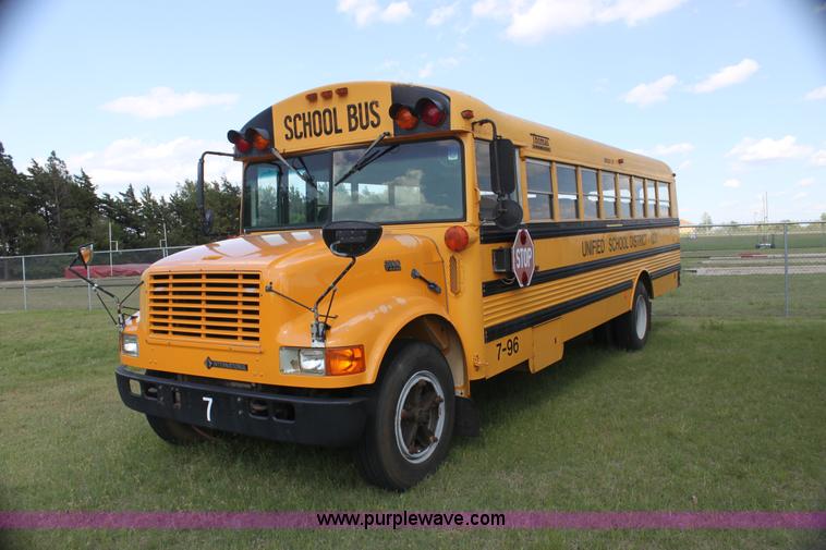 image for item I7415 1996 International 3800 school bus