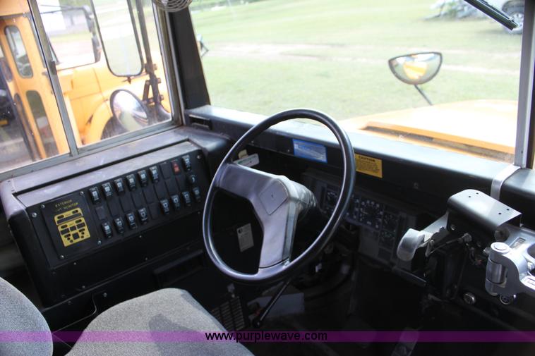 image for item I7415 1996 International 3800 school bus
