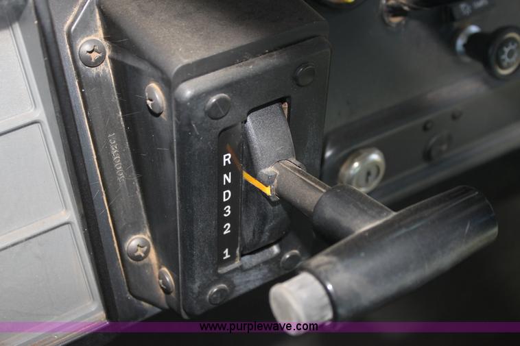 image for item I7415 1996 International 3800 school bus