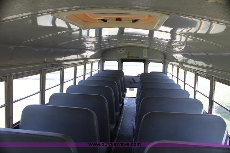 image for item I7415 1996 International 3800 school bus