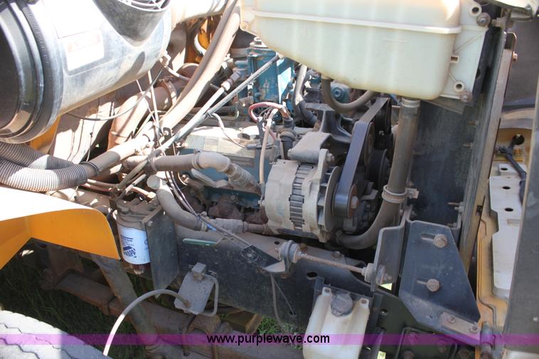 image for item I7415 1996 International 3800 school bus