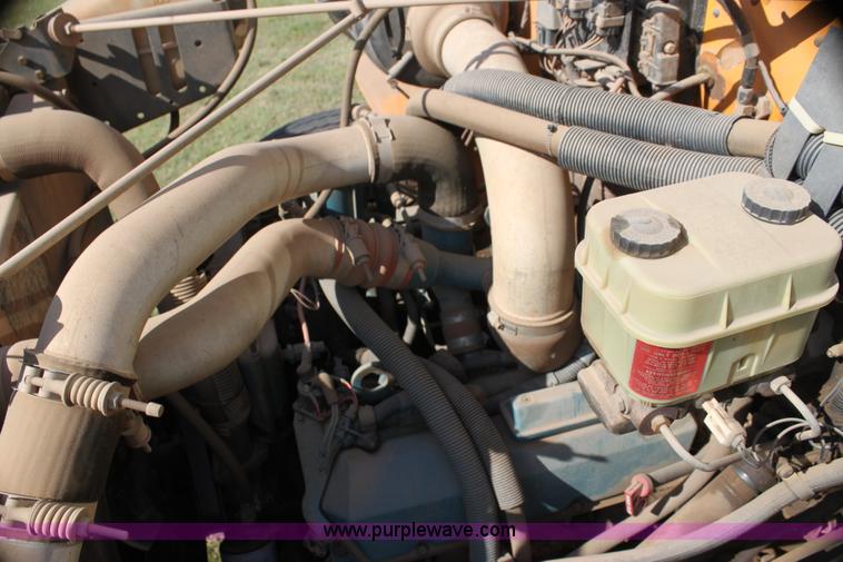 image for item I7415 1996 International 3800 school bus