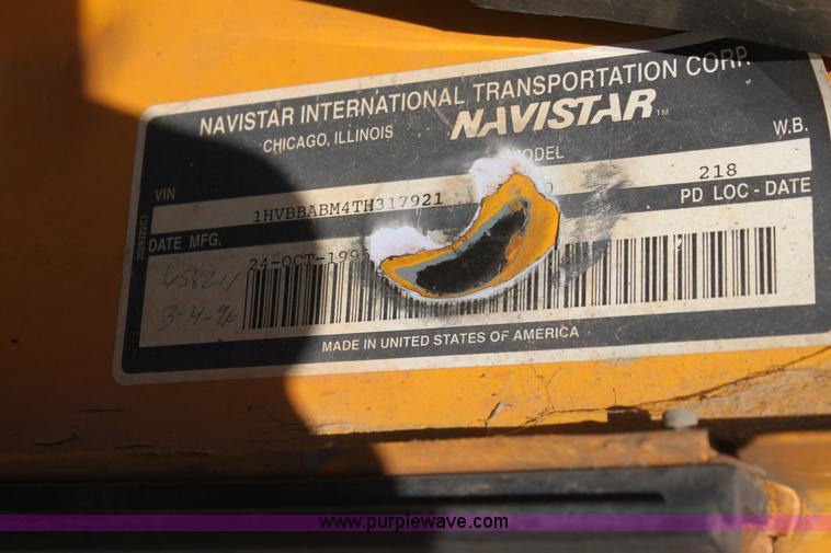 image for item I7415 1996 International 3800 school bus