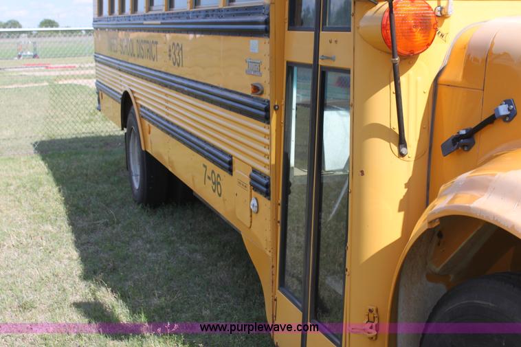 image for item I7415 1996 International 3800 school bus