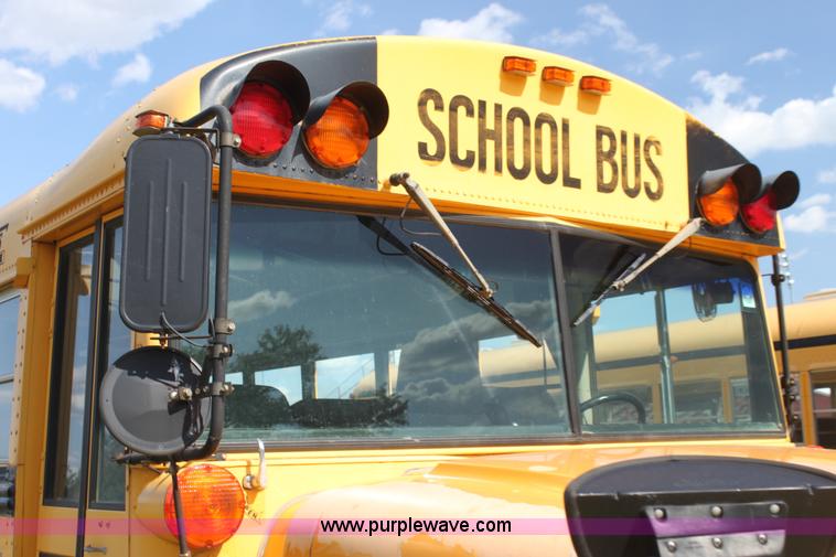 image for item I7415 1996 International 3800 school bus