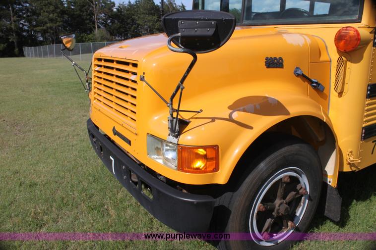 image for item I7415 1996 International 3800 school bus