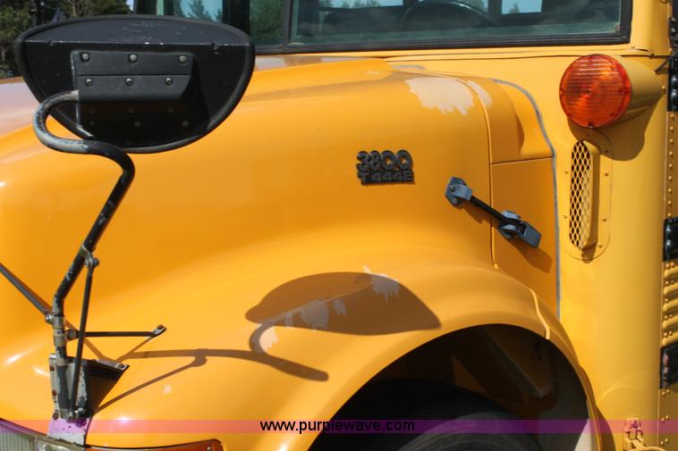 image for item I7415 1996 International 3800 school bus