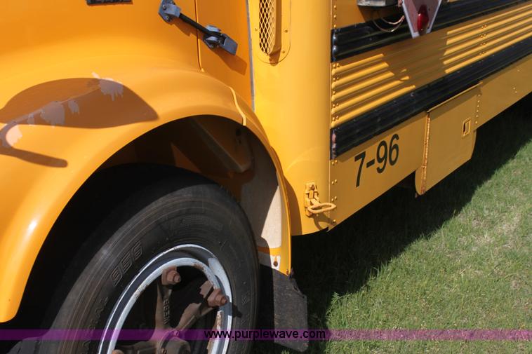 image for item I7415 1996 International 3800 school bus