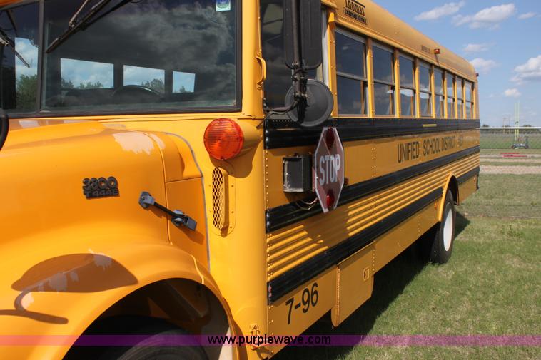 image for item I7415 1996 International 3800 school bus