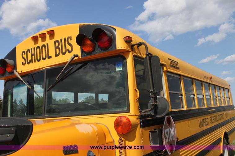 image for item I7415 1996 International 3800 school bus