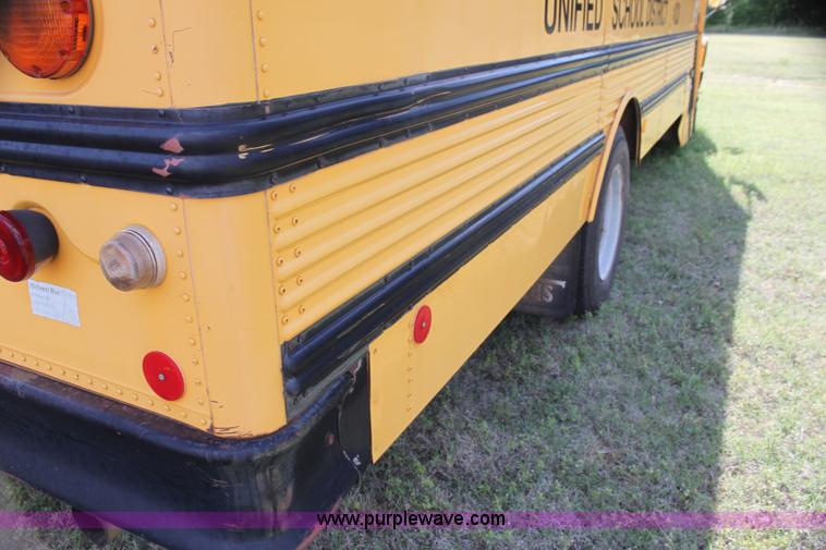 image for item I7415 1996 International 3800 school bus