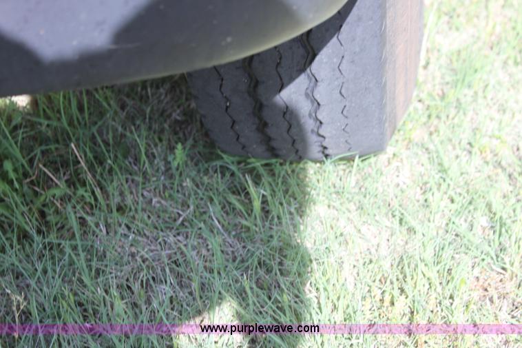 image for item I7415 1996 International 3800 school bus