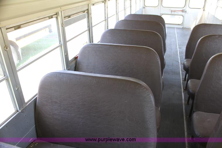image for item I7416 1997 Ford B800 school bus