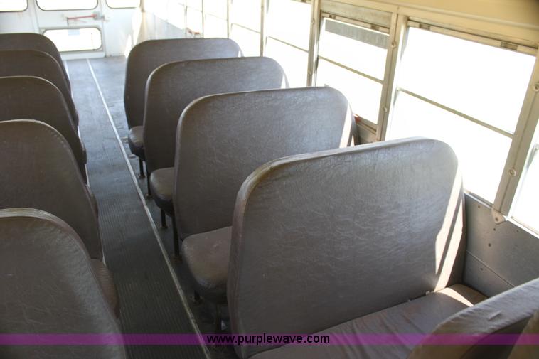 image for item I7416 1997 Ford B800 school bus