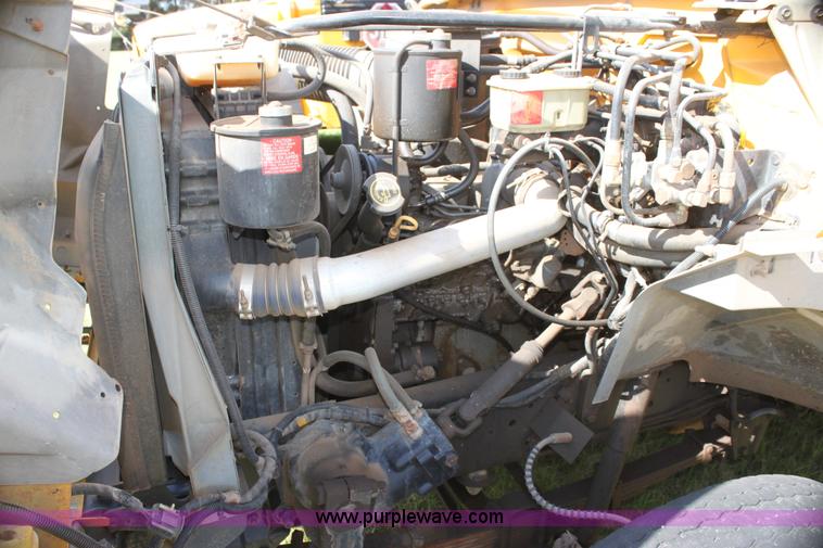 image for item I7416 1997 Ford B800 school bus