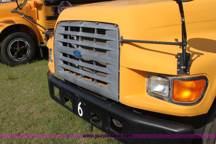image for item I7416 1997 Ford B800 school bus