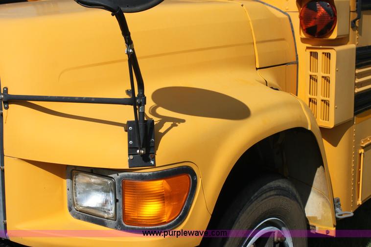 image for item I7416 1997 Ford B800 school bus