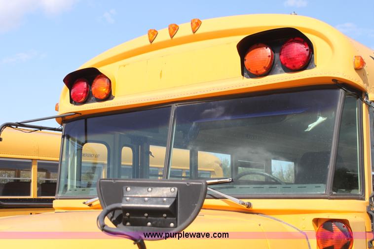 image for item I7416 1997 Ford B800 school bus