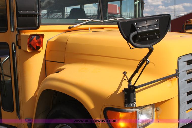 image for item I7416 1997 Ford B800 school bus