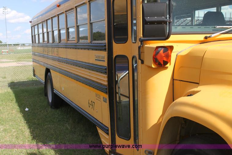 image for item I7416 1997 Ford B800 school bus