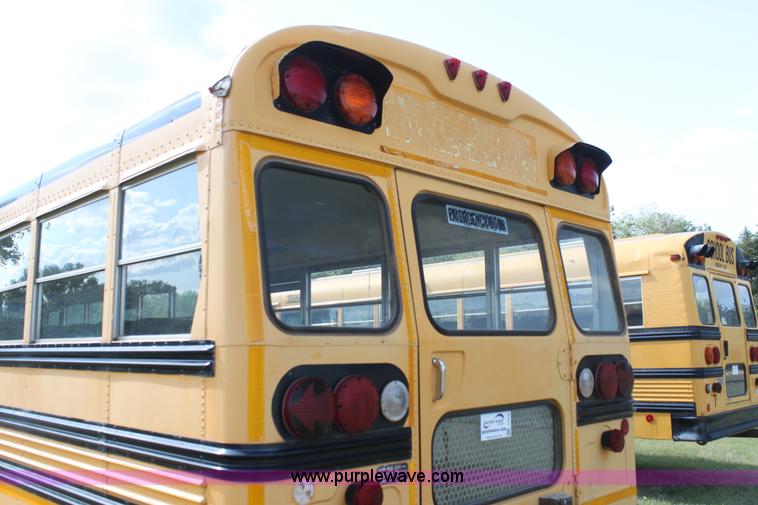 image for item I7416 1997 Ford B800 school bus