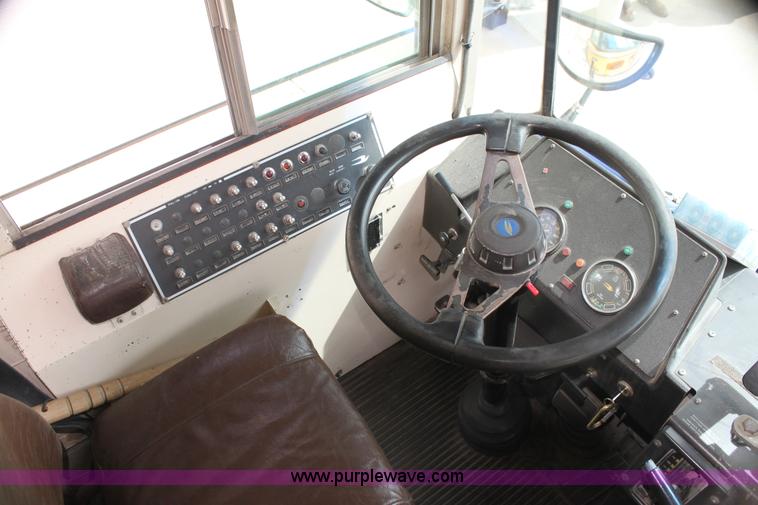 image for item I7432 1993 Blue Bird TC2000 school bus