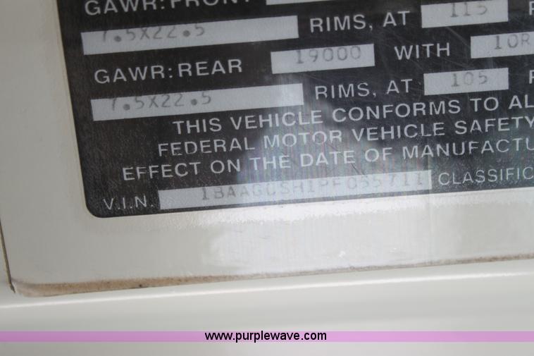 image for item I7432 1993 Blue Bird TC2000 school bus