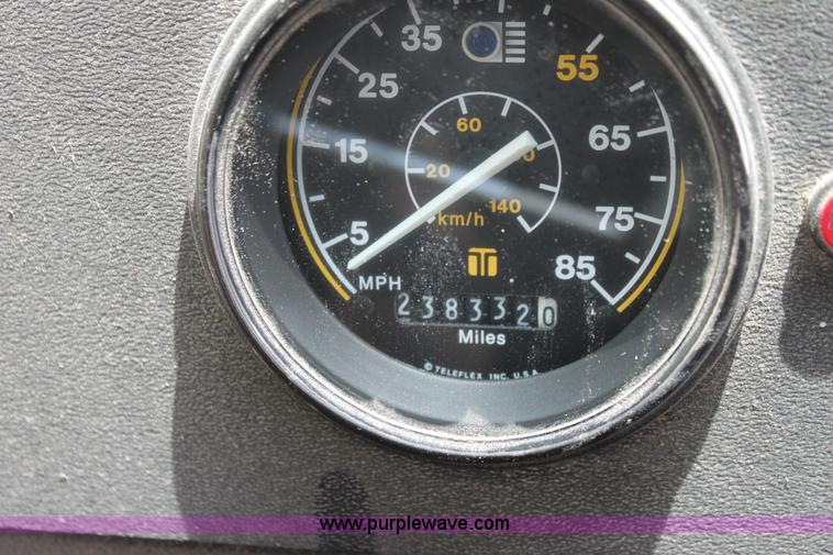 image for item I7432 1993 Blue Bird TC2000 school bus