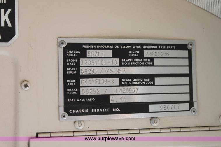 image for item I7432 1993 Blue Bird TC2000 school bus