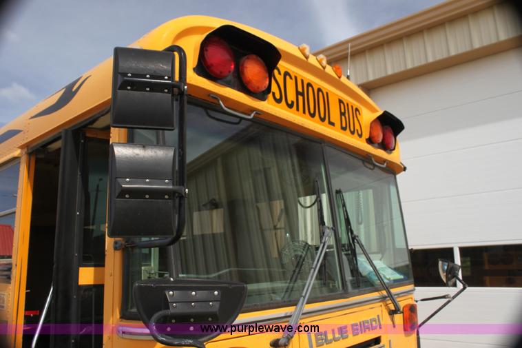 image for item I7432 1993 Blue Bird TC2000 school bus