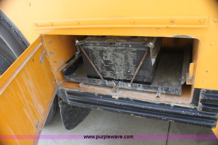 image for item I7432 1993 Blue Bird TC2000 school bus