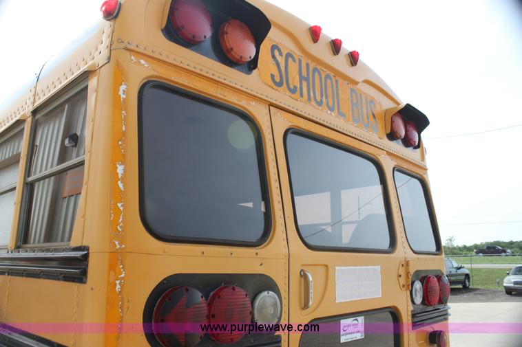 image for item I7432 1993 Blue Bird TC2000 school bus