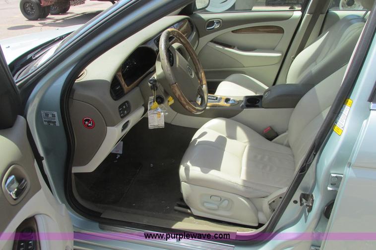 image for item I9689 2003 Jaguar S-Type