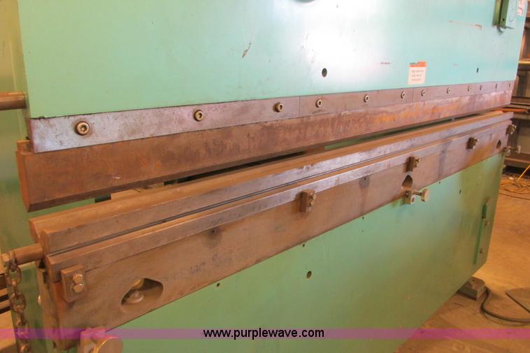 image for item I9693 Mega Piranha press brake