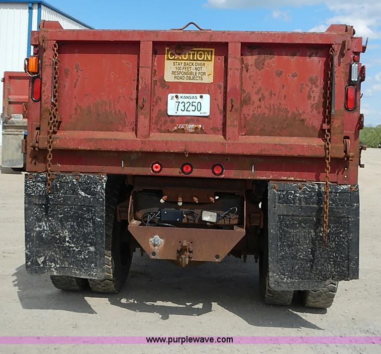 image for item J3194 1995 Ford F800 dump truck