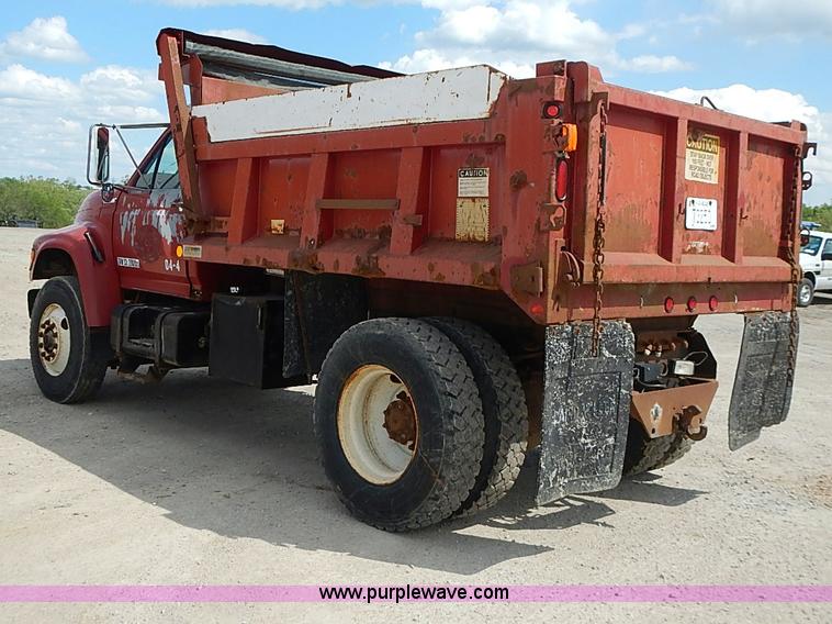 image for item J3194 1995 Ford F800 dump truck