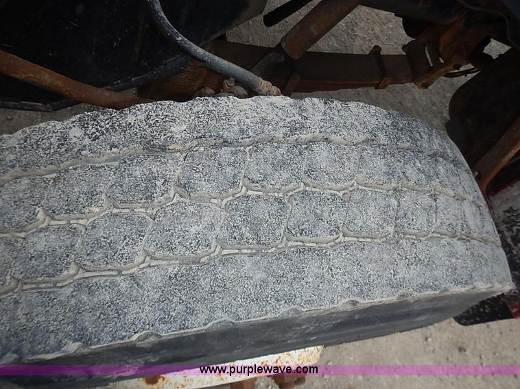 image for item J3194 1995 Ford F800 dump truck