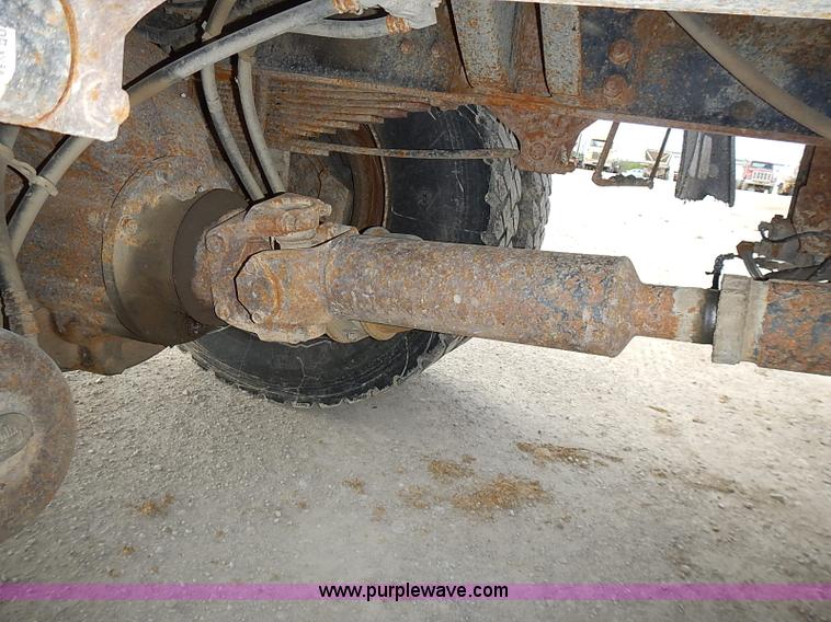 image for item J3194 1995 Ford F800 dump truck