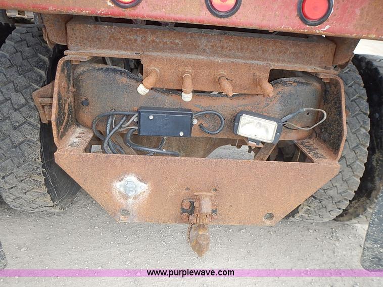 image for item J3194 1995 Ford F800 dump truck