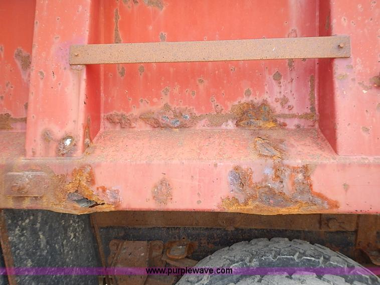 image for item J3194 1995 Ford F800 dump truck