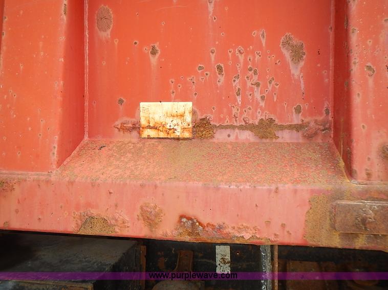 image for item J3194 1995 Ford F800 dump truck