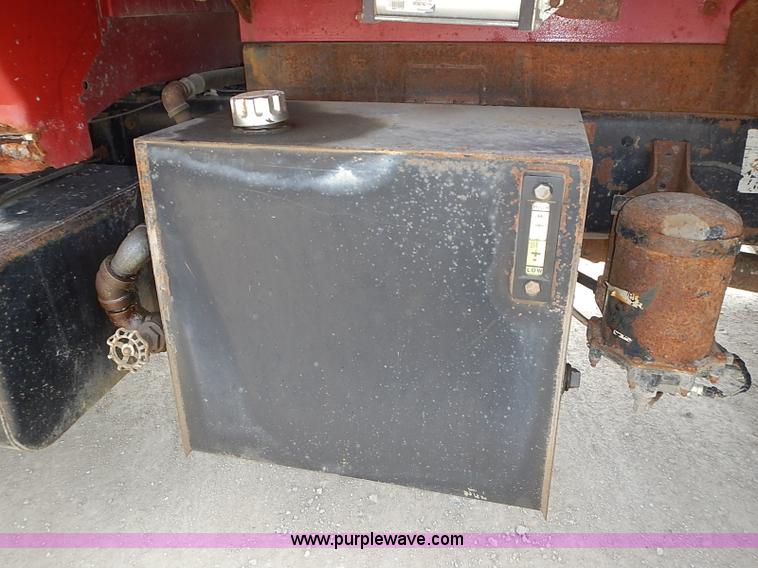 image for item J3194 1995 Ford F800 dump truck