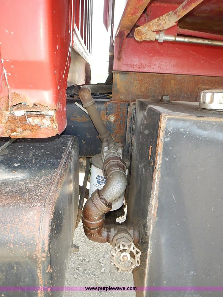 image for item J3194 1995 Ford F800 dump truck