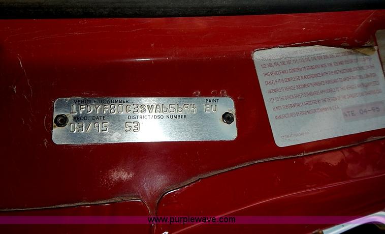 image for item J3194 1995 Ford F800 dump truck