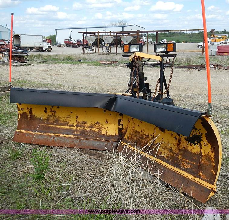 image for item J3194 1995 Ford F800 dump truck