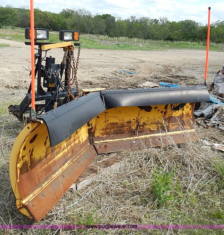 image for item J3194 1995 Ford F800 dump truck