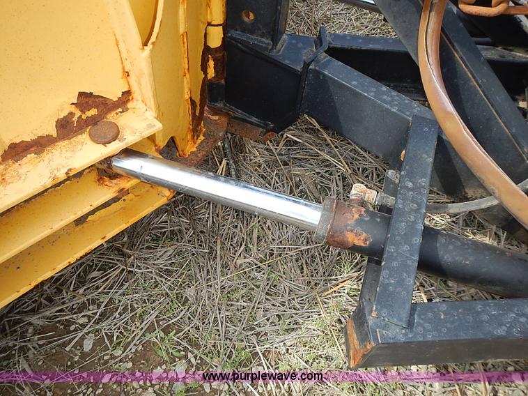 image for item J3194 1995 Ford F800 dump truck