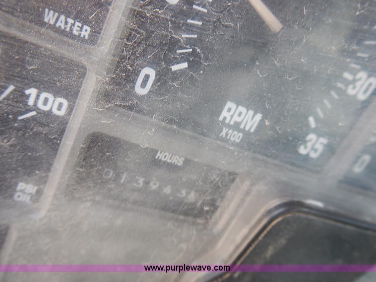 image for item J3197 2000 International F2554 truck cab and chassis